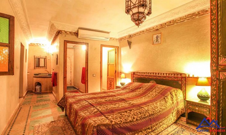 Riad conservant le style marocain traditionnel  11