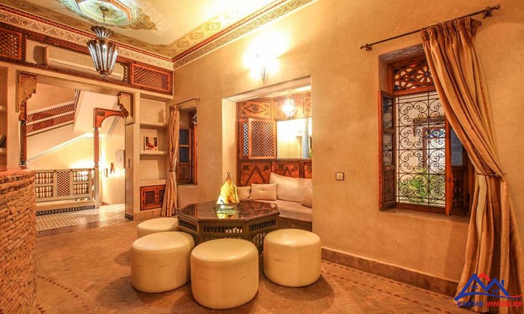 Riad conservant le style marocain traditionnel  16